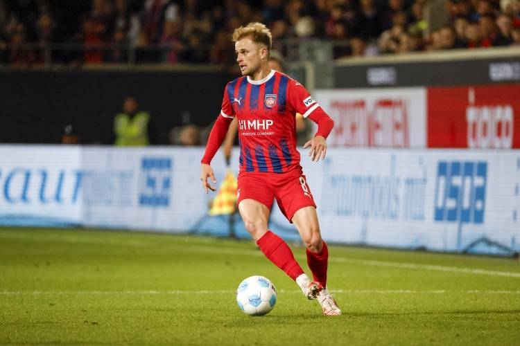 开云平台-南安普顿前锋状况不佳，射门成功率明显下降的简单介绍