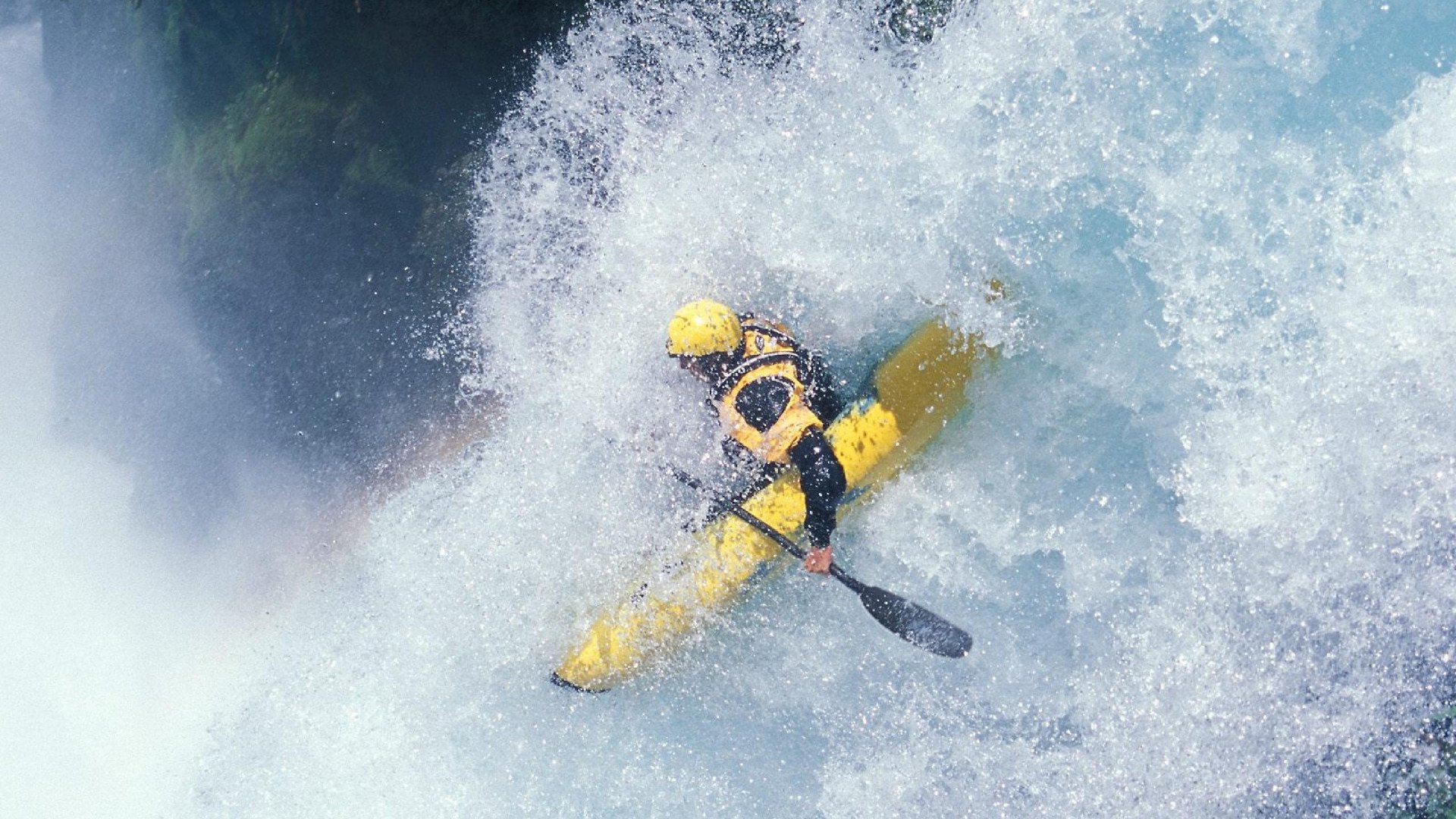 霍勒迪末节狂飙导演惊天逆转，深圳队爆冷马刺改写季前赛格局